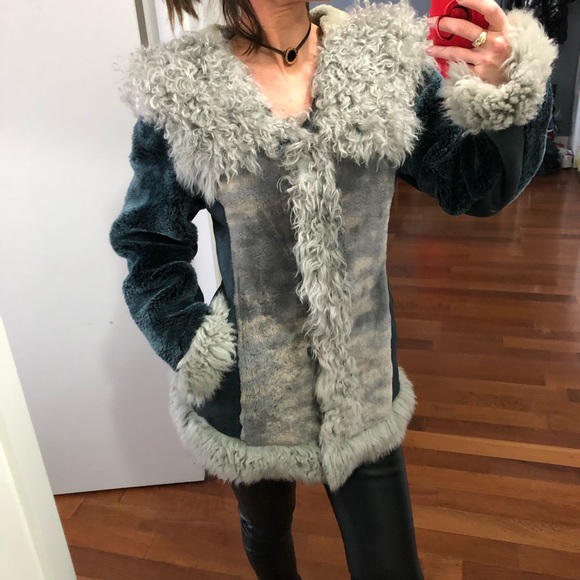 Genuine Shearling hooded fur coat jacket not Gucci - Picture 6 of 6